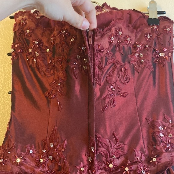 Wine red strapless sweetheart neckline ball gown prom dress with beaded bodice - Picture 7 of 9